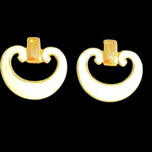 Beautiful Vintage Gold Tone and White Swirl Stud Earrings